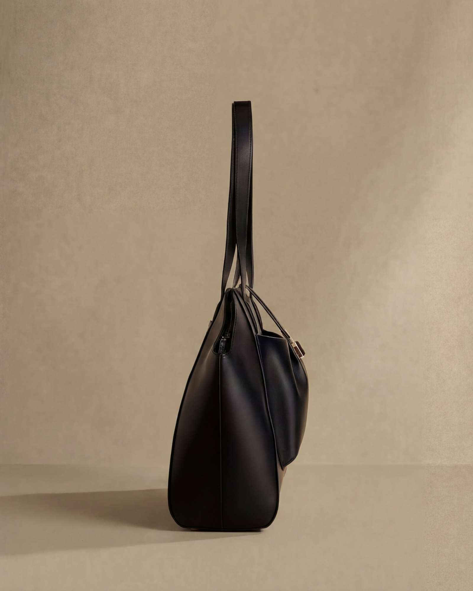 The Fiora Tote | Jet Black