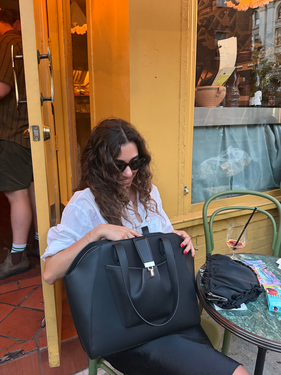 An Eirene customer with her bag
