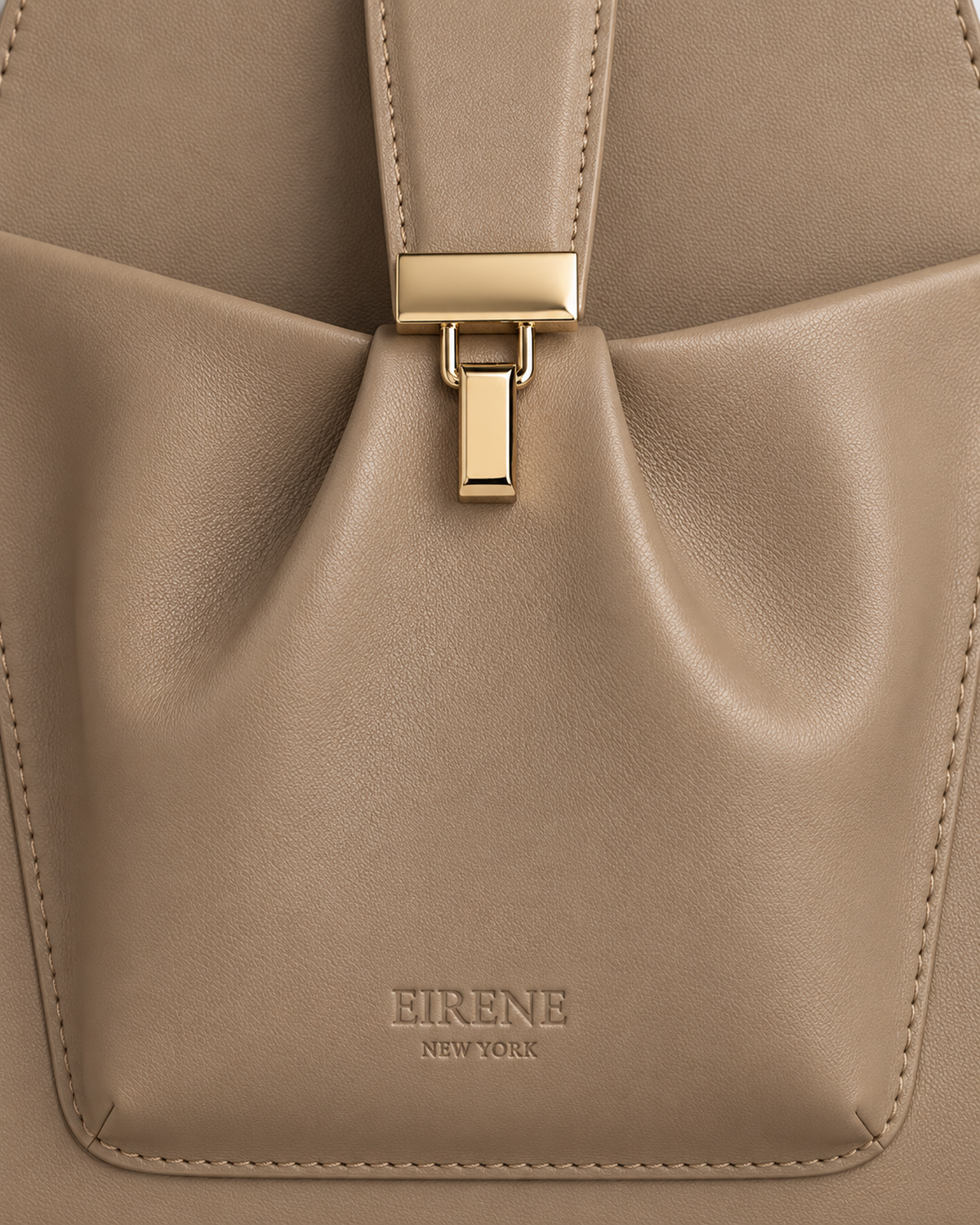 The Fiora Tote in Oat, detail