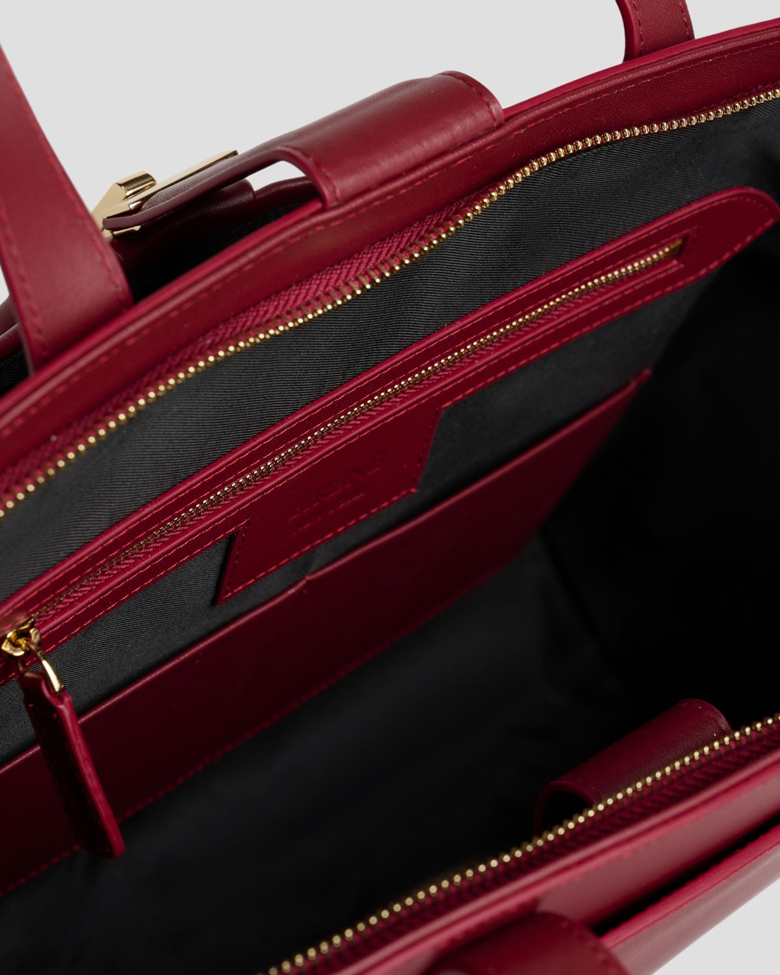 The Fiora Tote | Cherry Red