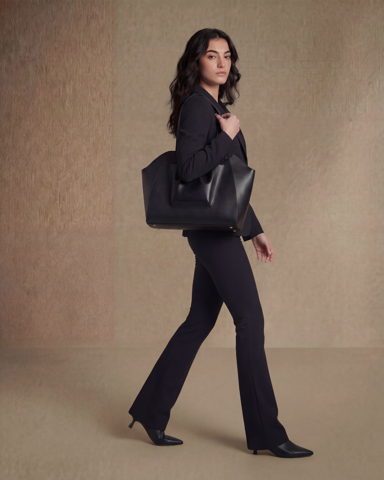 The Fiora Tote | Jet Black