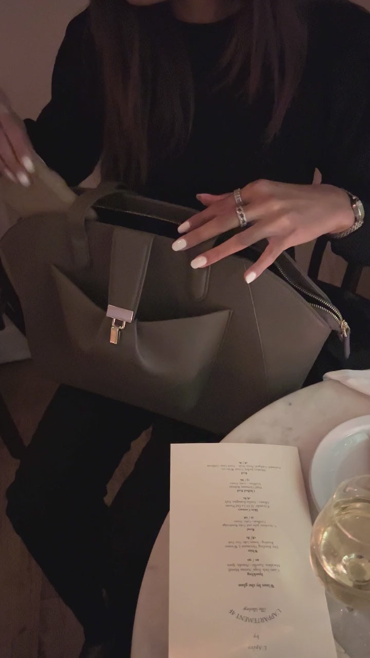 The Fiora Tote